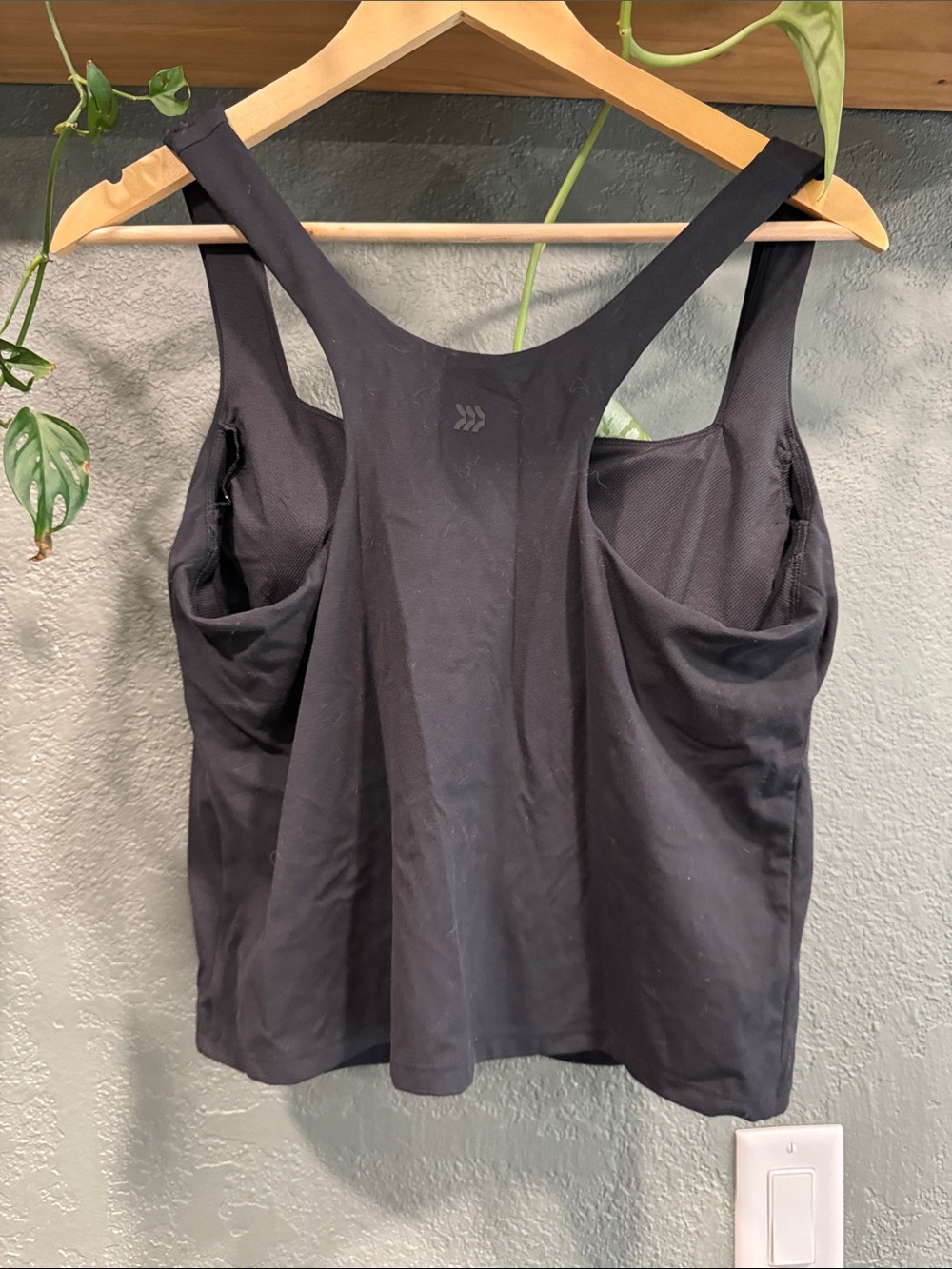 All in Motion Black Square-Neck Tank Top - Women - Picture 2 of 2